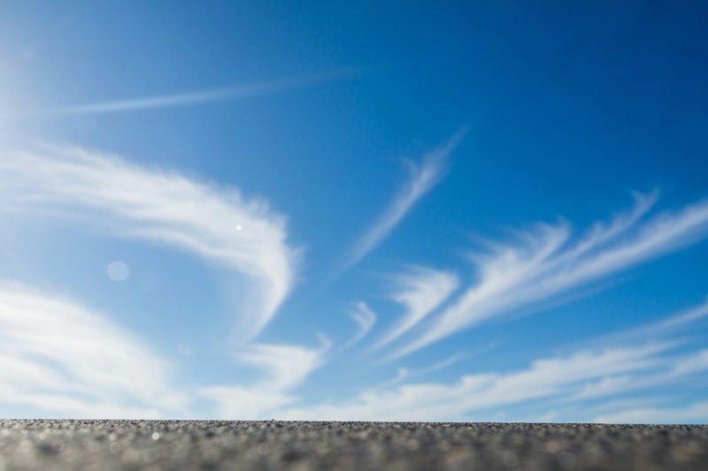 Which gas makes the sky blue?